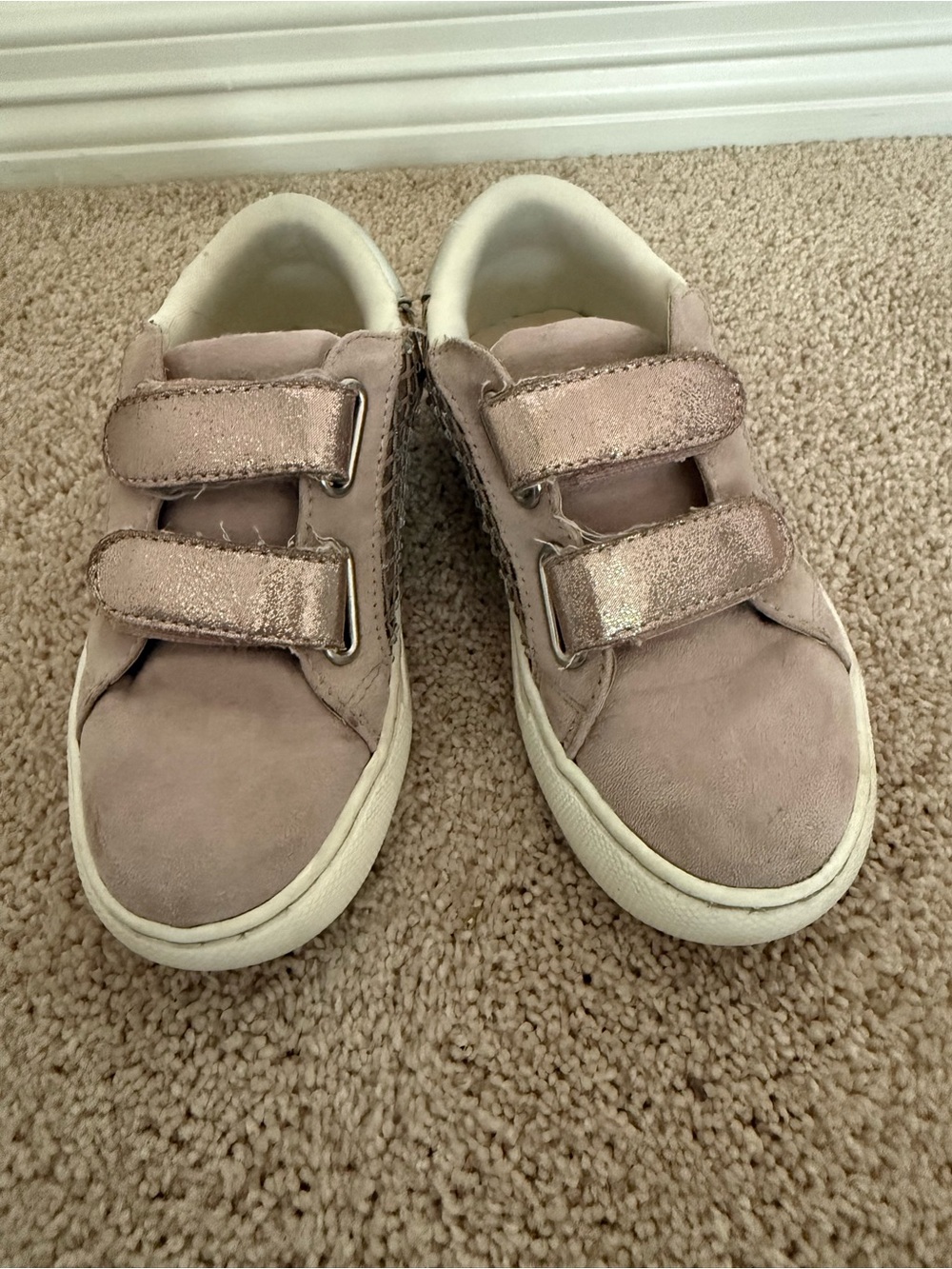 Steve Madden Girls Rose Gold Rhinestone Sneakers – Size 10